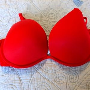 Victoria Secret Pink Pushup Bra